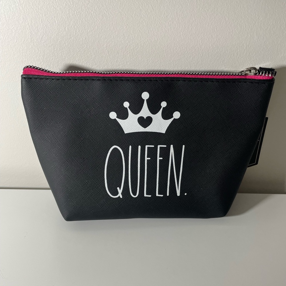 NWT Rae Dunn makeup bag